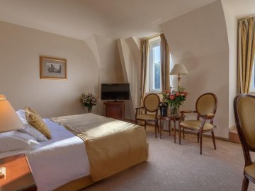 SAVOY WESTEND HOTEL